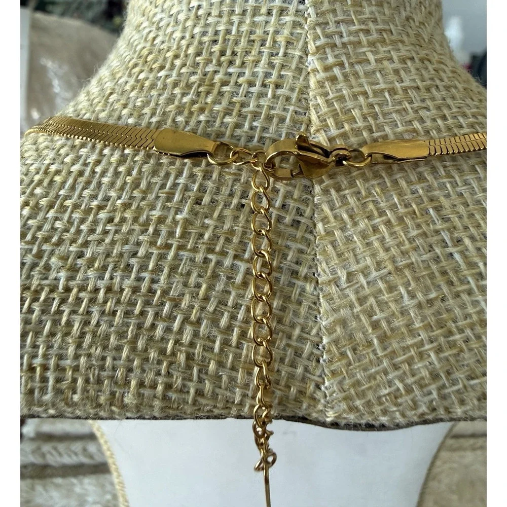 Vintage Minimalist 70's 80's Gold Plated 18gp Necklace V Green Stone Signed JY
